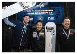 支援しているパラアスリートの様子